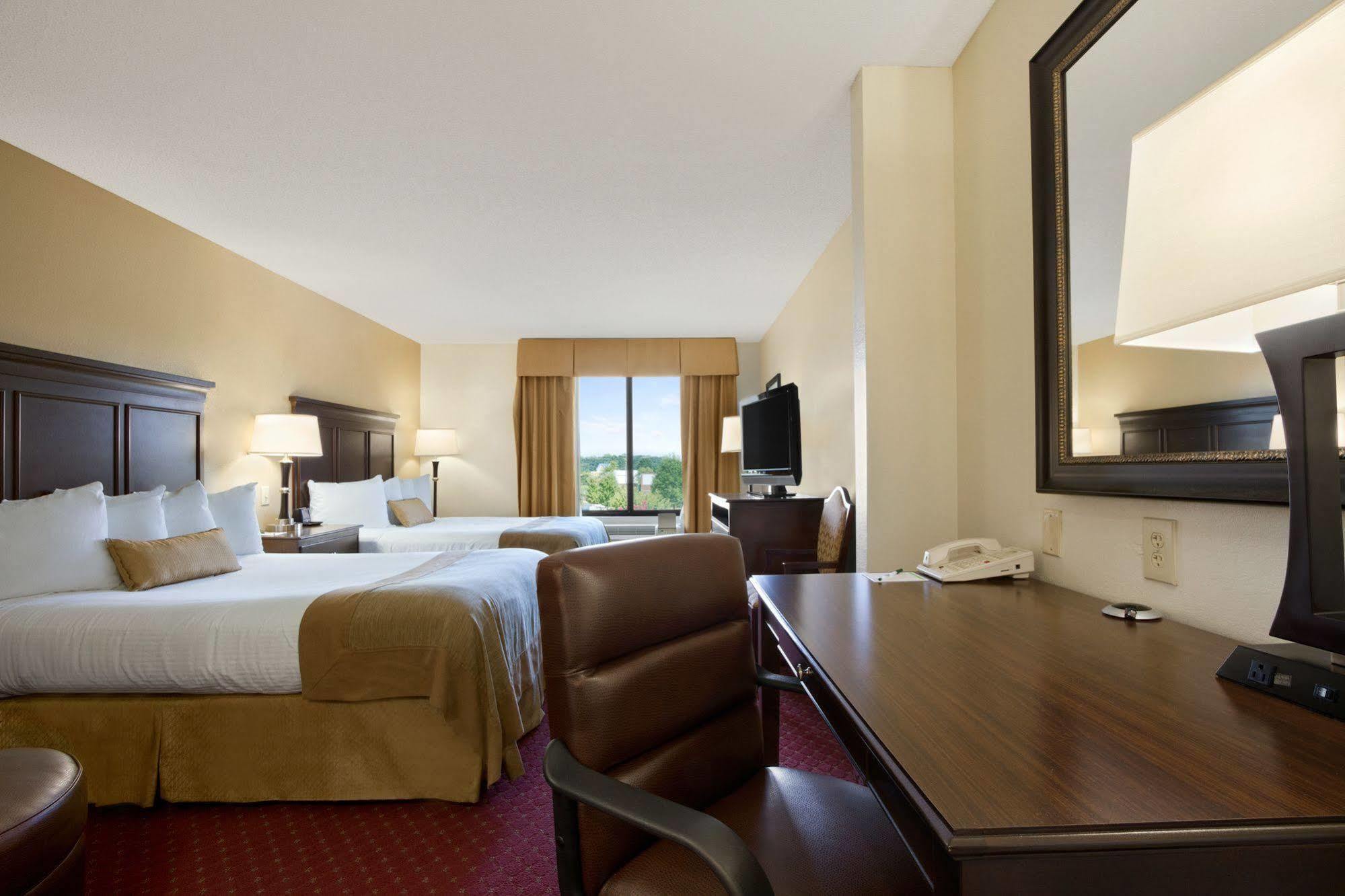 Spark By Hilton Greensboro Exterior foto